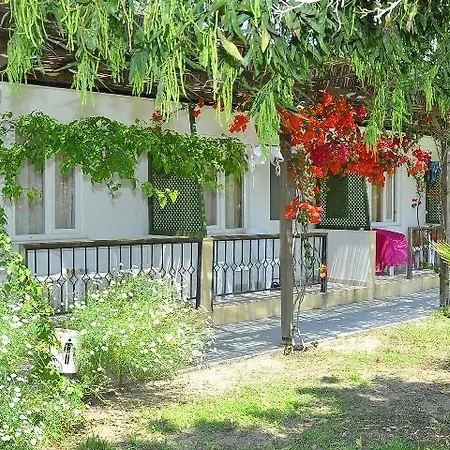 Club Serena Hotell