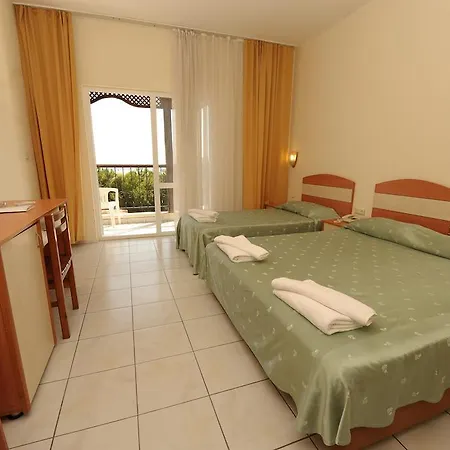 Club Serena Otel 3*